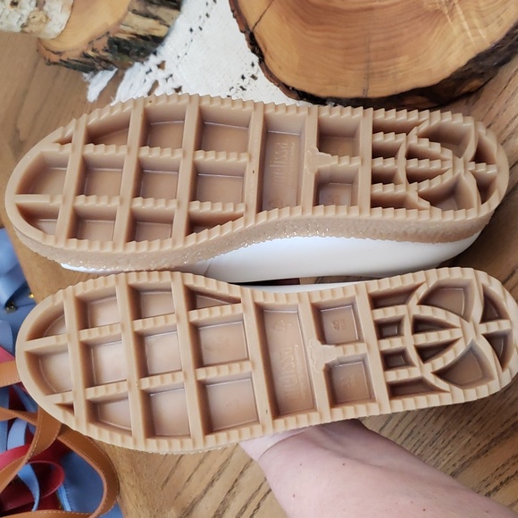 NWOT Melissa 1.5" wedge open toe flat.   Size 9M - Picture 8 of 12